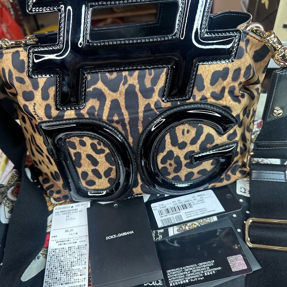 DOLCE and GABBANA Leopard Print insta Shoulder Bag - Picture 12 of 13
